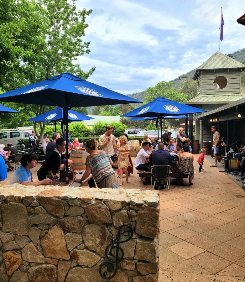 Harrietville Hotel Motel Экстерьер фото
