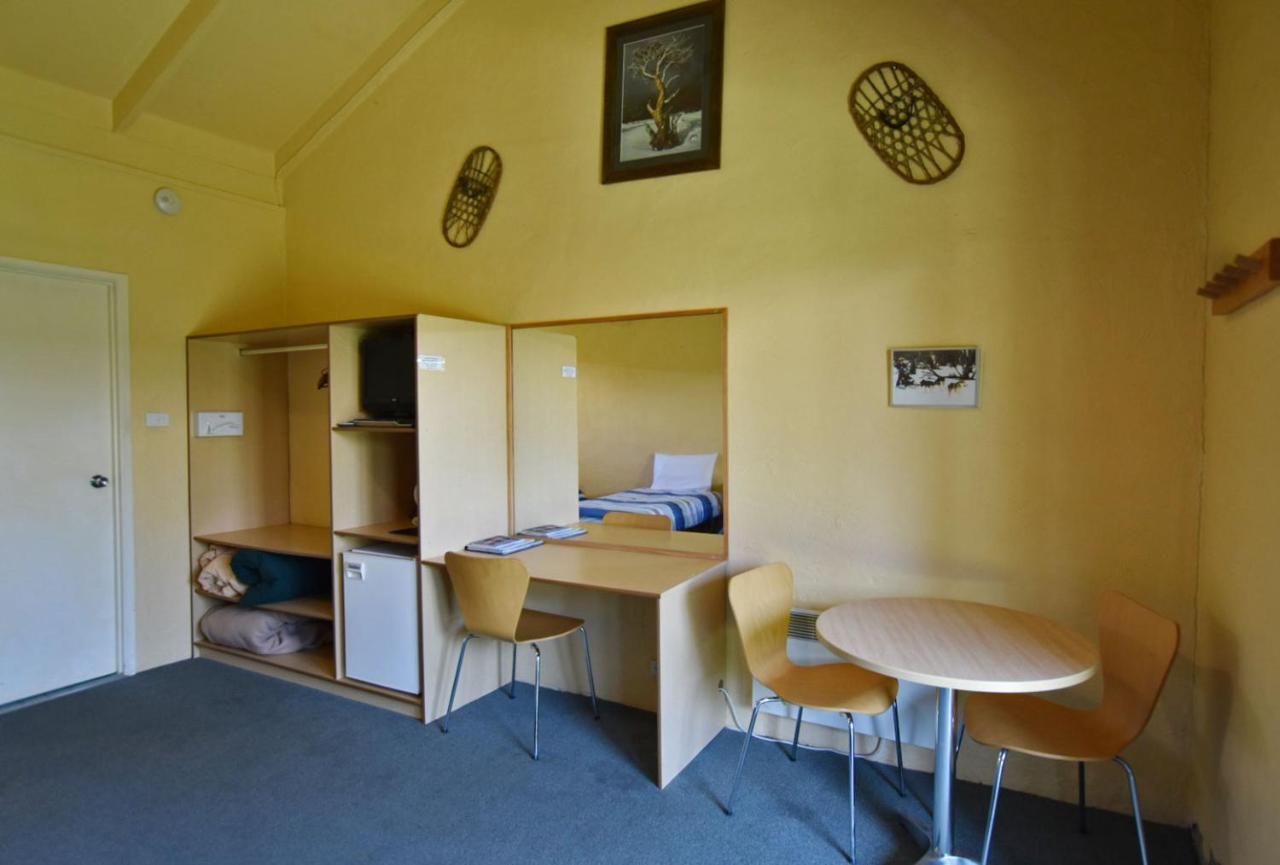 Harrietville Hotel Motel Экстерьер фото