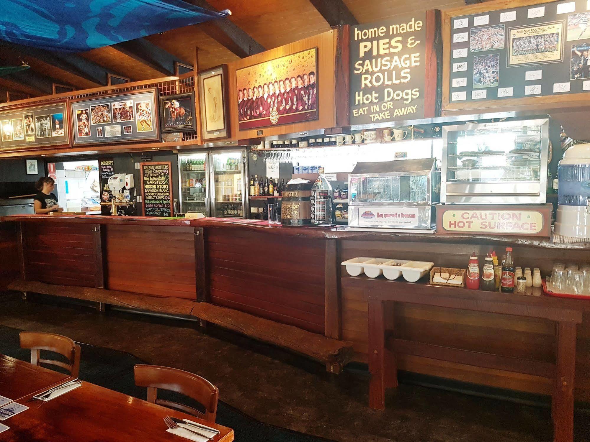 Harrietville Hotel Motel Экстерьер фото